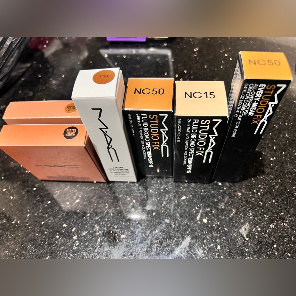 5 Full Size NEW MAC Makeup/ NC15 SOLD